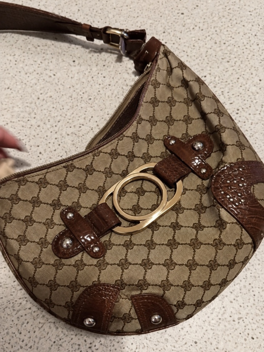 guess bag